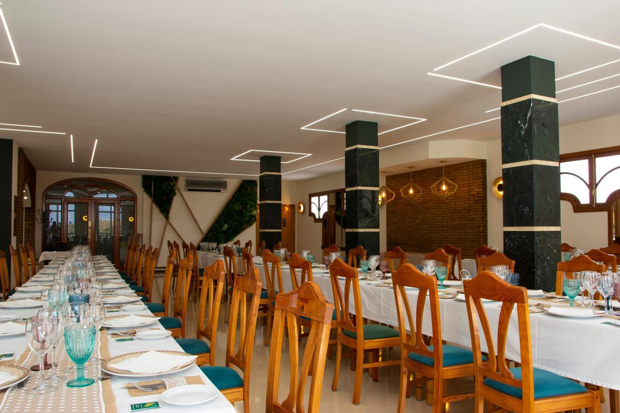 Hostal Restaurante El Cary Montemayor Zewnętrze zdjęcie
